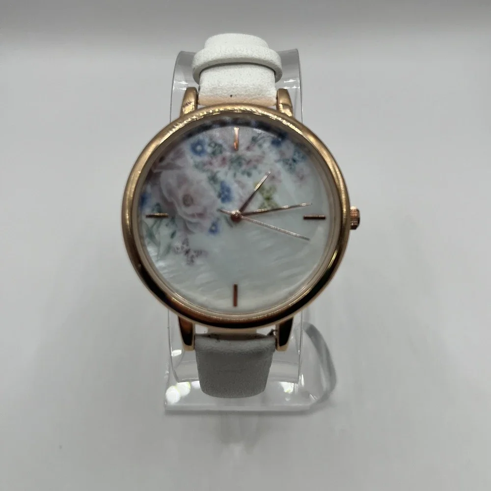QRTZ Women's‎ Floral Large Dial Quartz Watch with Leather Band- New Battery!